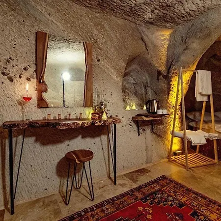 Lord Cave Kapadokya * Nar