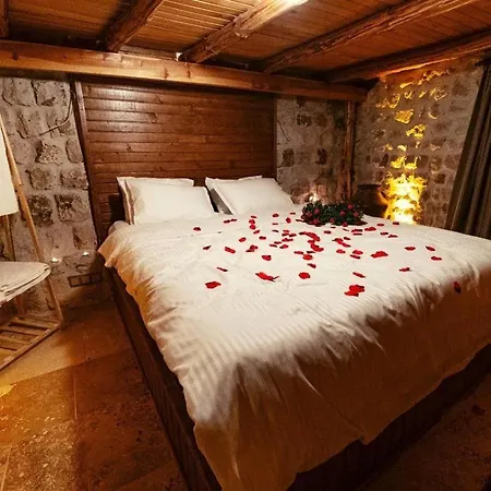 Lord Cave Kapadokya Hotel *